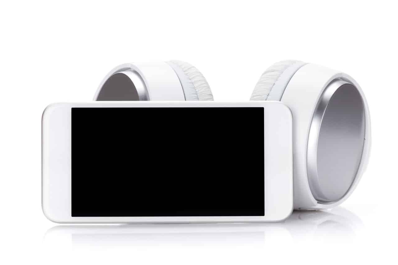 Smartphone and headphones