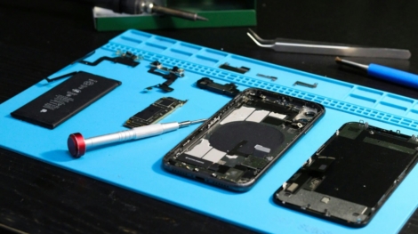Is It Worth Fixing an Old Phone or Buying New